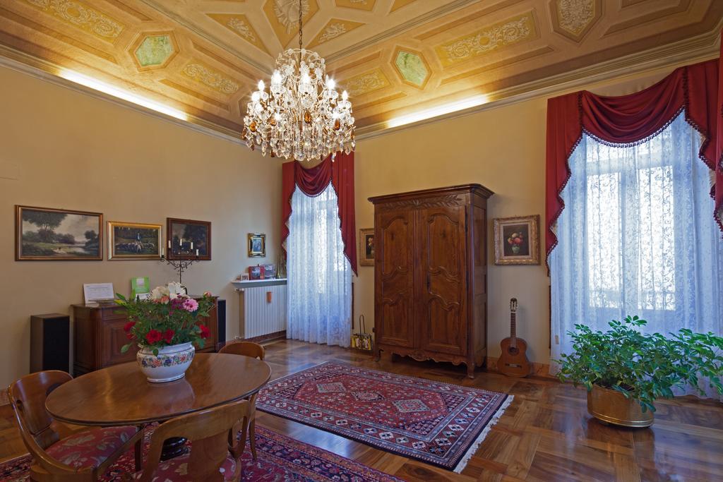 B&B Contrada Dei Giardini Кунео Екстер'єр фото