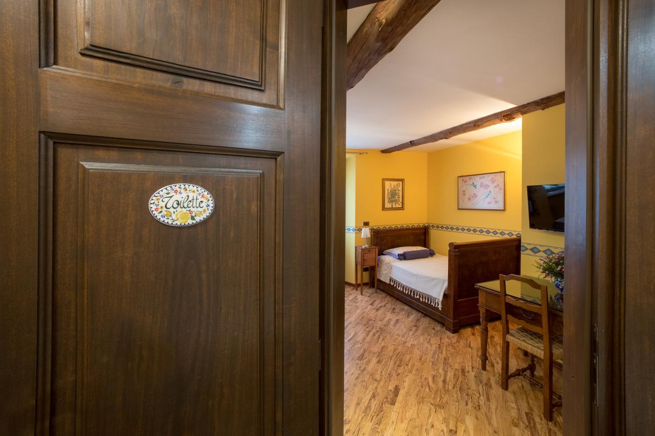 B&B Contrada Dei Giardini Кунео Екстер'єр фото